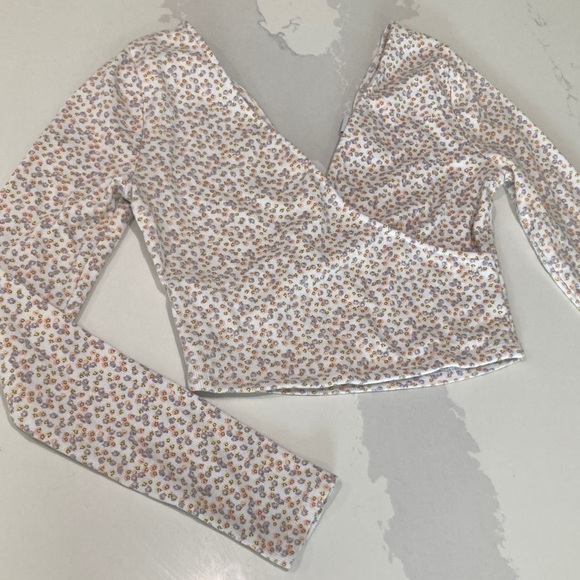 Arizona Jean Company Tops - Floral Wrap-Style Long Sleeve Crop Top - White with Pink & Brown Ditsy Print